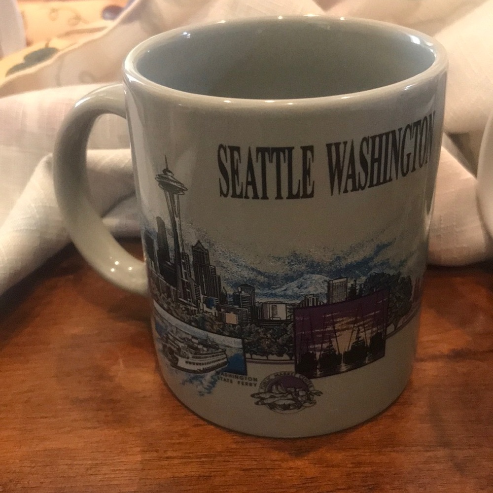 Seattle Washington and New York city coffee cups